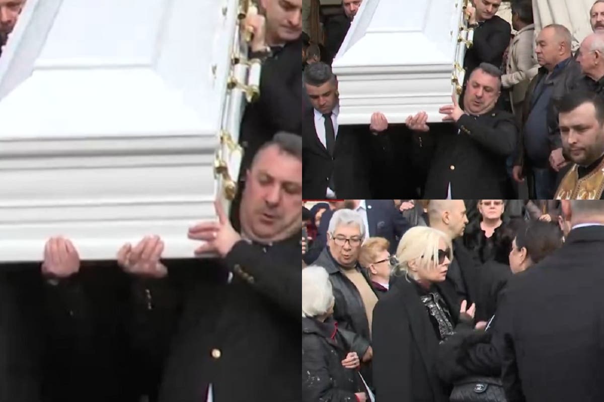 Sicriul Mioarei Roman a fost depus lângă sicriul tatălui săi, Ion Georgescu. 