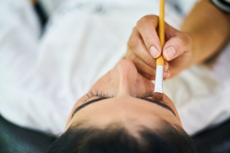 Ce salariu are un make-up artist în România?!