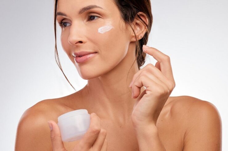 Crema de la LIDL care face ravagii în topul cosmeticelor de lux. Costă numai 8 lei și poate fi găsită oricând 25 crema de lux
