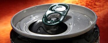 Un tânăr a murit după ce a băut șapte energizante.