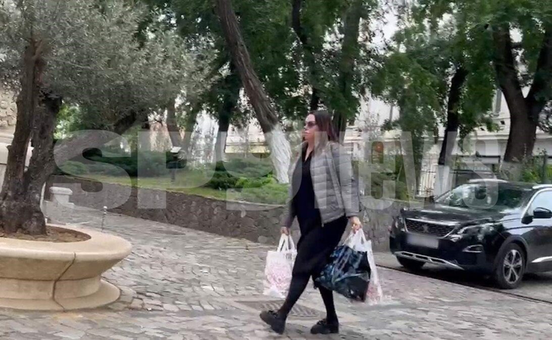 Oana Roman a organizat parastasul de trei luni pentru mama sa. Ce mesaj emoționant a transmis 26 doliu oana roman
