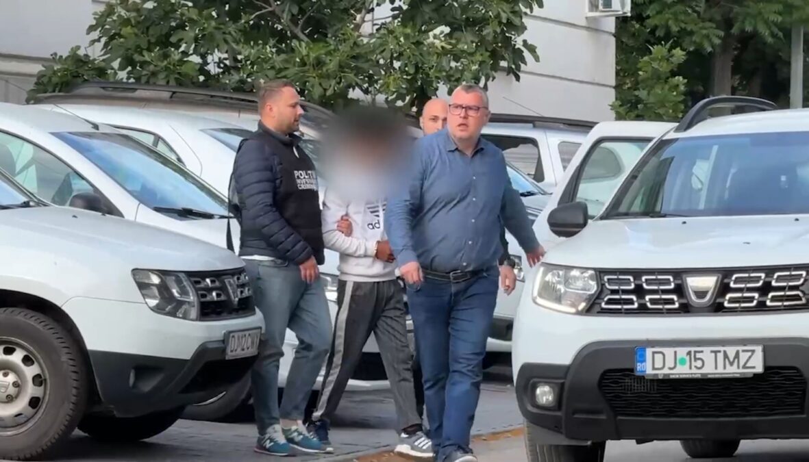Au apărut primele imagini cu principalul suspect în cazul morții Raisei. Bărbatul a fost încătușat de polițiști 26 raisa