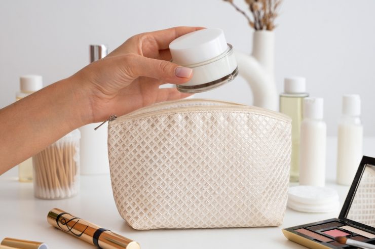 Ghid de cumpărături: Alegerea genții cosmetice perfecte 25