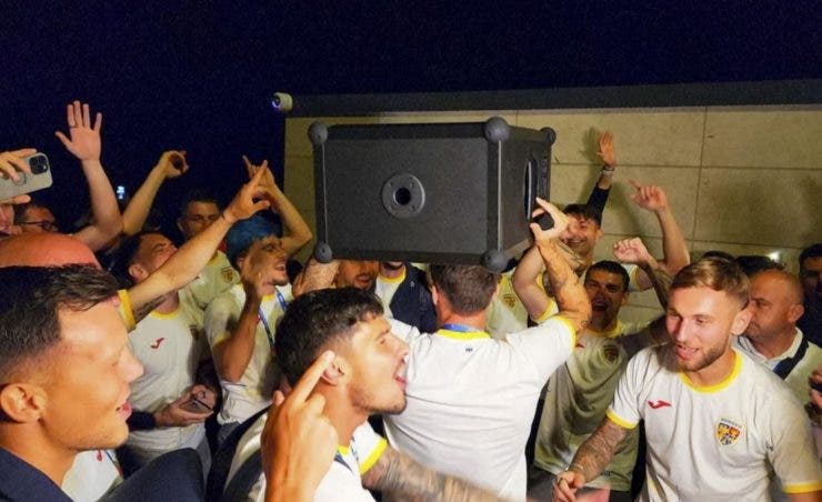 Petrecere Romania. Foto: gsp
