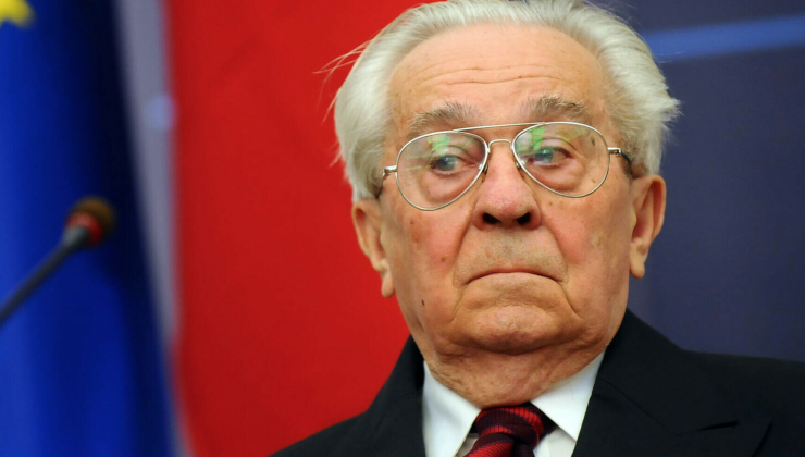 O veste tristă a zguduit presa românească. A murit un renumit jurnalist și analist politic 25 A murit jurnalistul Mircea Carp. Sursă foto: Agerpres