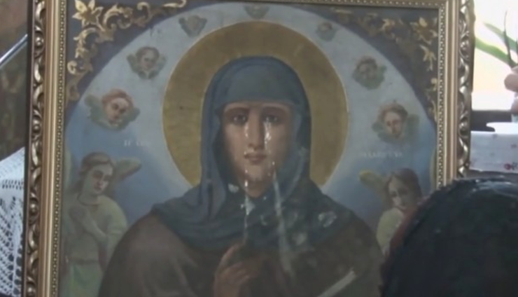 Fenomen miraculos la o biserică din Târgoviște. Ce s-a întamplat cu icoana Sfintei Parascheva. Sursă foto: Observator News