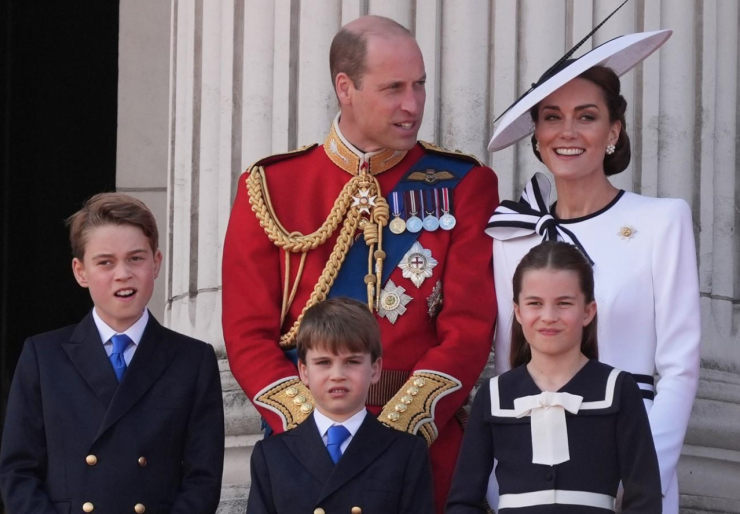 Prințul William și Kate Middleton, decizie dureroasă în lupta prințesei cu cancerul. Nimeni nu se aștepta la asta 25 Prima apariție publică a lui Kate Middleton după diagnosticul de cancer. Sursă foto: Profimedia