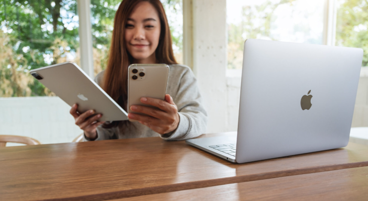 Cum vor arăta iPhone-urile și iPad-urile în viitor. Sursă foto: Dreamstime