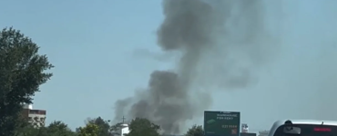 Incendiu de vegetatie in Militari. Sursă foto: Captură video Info Trafic Bucuresti si Ilfov