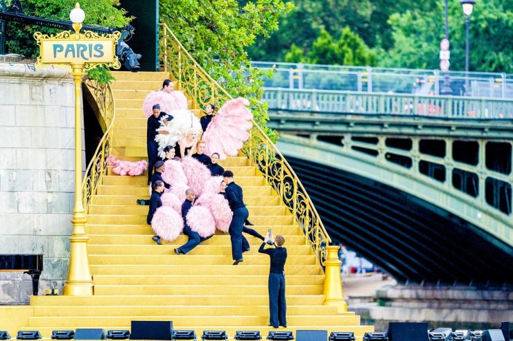 Incidentul neplăcut în momentul de excepție pregătit de Lady Gaga pentru Jocurile Olimpice de la Paris. Cum a căzut unul dintre dansatori și ce s-a întâmplat după | VIDEO 25 dansator