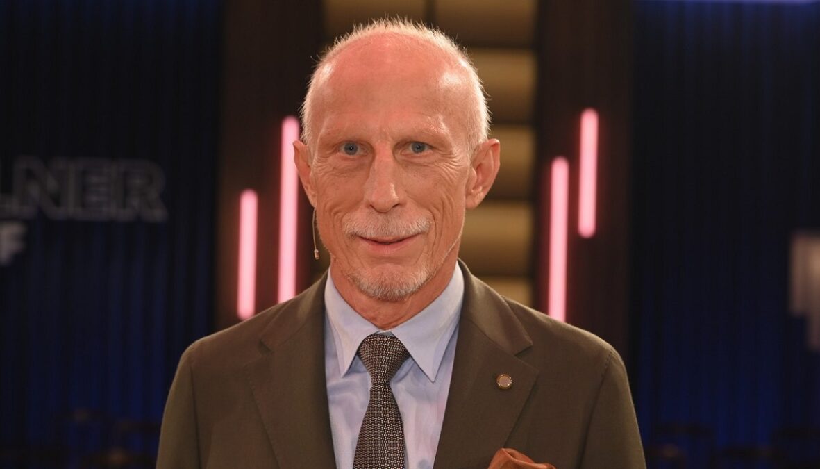 Lumea fotbalului este în doliu național! Christoph Daum s-a stins din viață la 70 de ani după o luptă grea cu o boală incurabilă: „Nu voi mai fi bine...” 26 cancer pulmonar