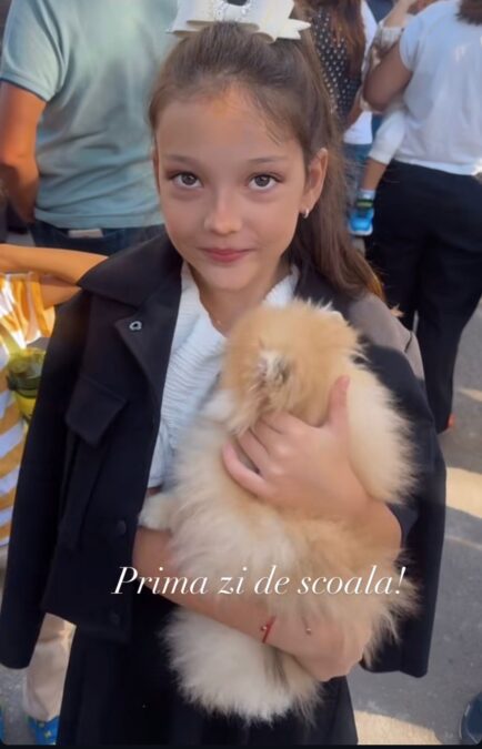 Fiica Iuliei Albu a întors toate privirile în prima zi de liceu! Nici copiii altor vedete nu s-au lăsat mai prejos. Cum au arătat elevii cu stea în frunte 26 bianca dragusanu