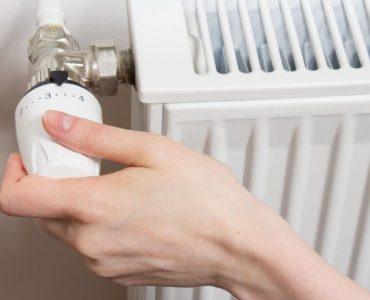 Când începe furnizarea căldurii în iarna 2026. Ce temperaturi trebuie să se înregistreze afară și ce se întâmplă în București 27 caldura