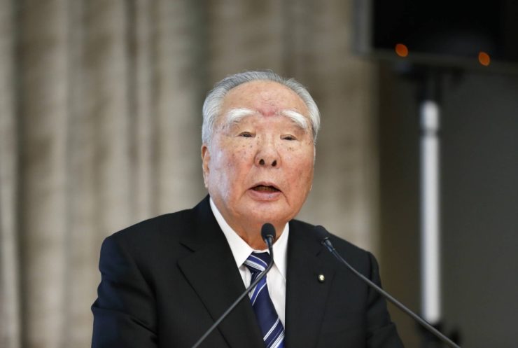 Osamu Suzuki, fostul director al grupului japonez de automobile, a murit la vârsta de 94 de ani 25 Osamu Suzuki