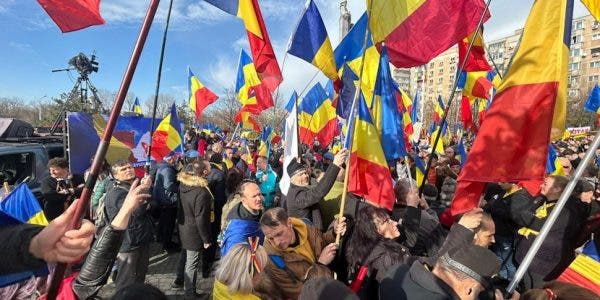 Cum a fost întâmpinat Călin Georgescu la manifestația din Parcul Tineretului