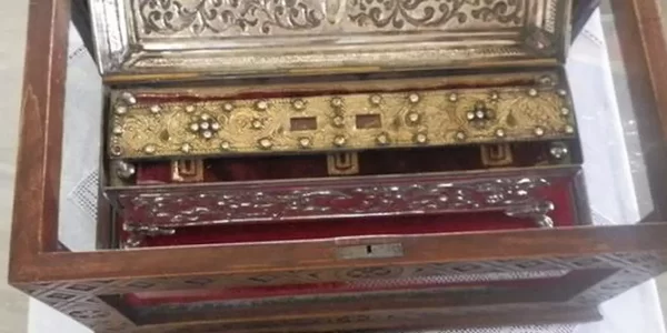 Brâul Maicii Domnului: De ce se vinde un simbol care ar trebui să fie gratuit și ce spun credincioșii despre minunile sale 25