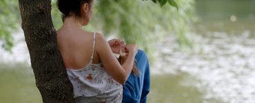 Povestea zilei. Violența conjugală și curajul de a pleca. Cum a scăpat o femeie terorizată de partener