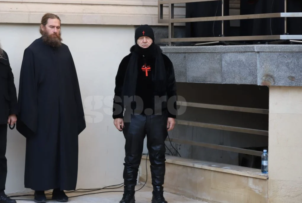 Imaginile momentului cu Gigi Becali. Cum a apărut patronul FCSB, astăzi, la Catedrala Patriarhală din București 26 Sursă foto: GSP.RO