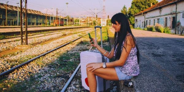 Povești de viață. Panică în tren. O studentă își pierde bagajul, dar descoperă ceva mai important