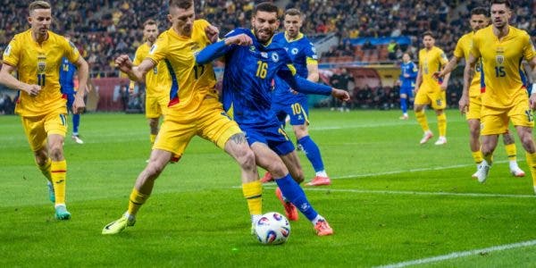 De ce nu a acordat arbitrul Makkelie penalty României în meciul cu Bosnia