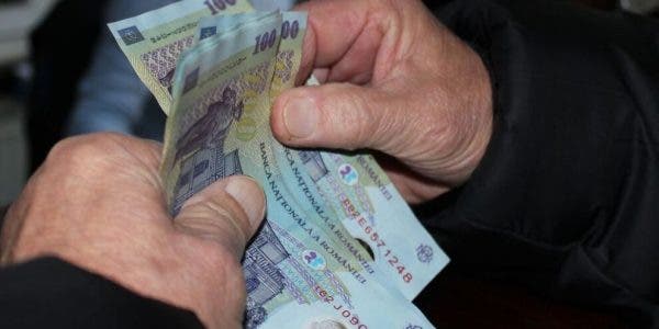 Ajutor financiar de 800 de lei pentru pensionari