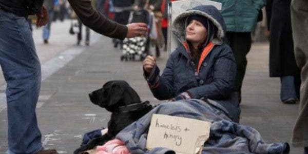 Am găzduit o femeie fără adăpost, dar am sfârșit dată afară din propria casă