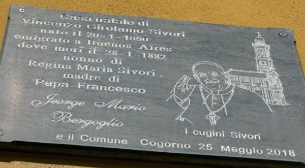 Placa de pe zidul casei în care s-a născut străbunicul Papei Francisc, Vincenzo Girolamo Sivori FOTO: Vatican News