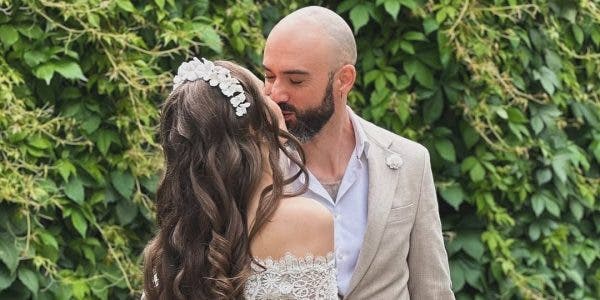 Kamelia s-a căsătorit în secret