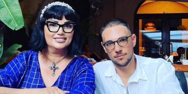 Ozana Barabancea și fiul său. Foto: Facebook