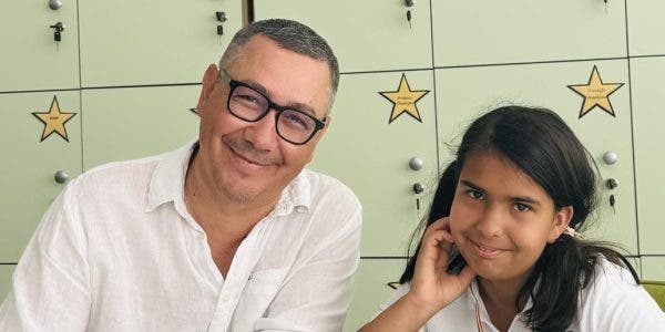 Victor Ponta și fetița lui, Maria