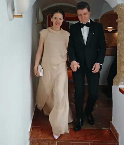 Cum a apărut Mirabela Grădinaru la opera din Salzburg. Rochie elegantă și gesturi tandre cu Nicușor Dan 26