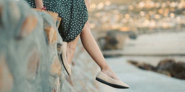 sfaturi pentru alegerea pantofilor perfecti pentru femei in concediu