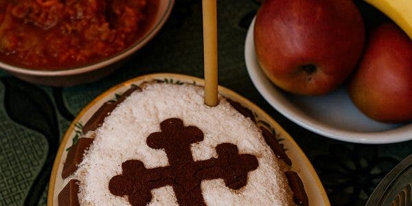 Moșii de toamnă 2025. Ce se dă de pomană?