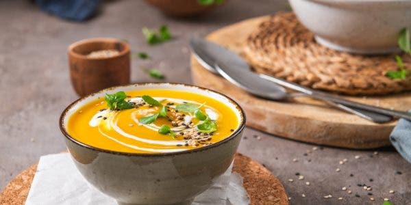 o supa crema de dovleac gata preparata