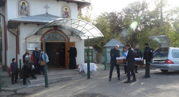 Sicriul Ștefaniei Szabo. Foto: sansanews.ro