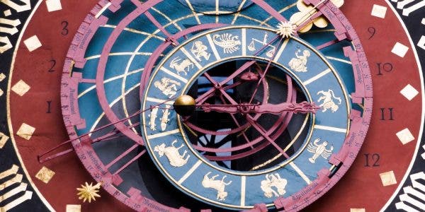 Horoscop special pentru Sfântul Nicolae. Patru zodii primesc o răsplată minunată pentru faptele lor bune