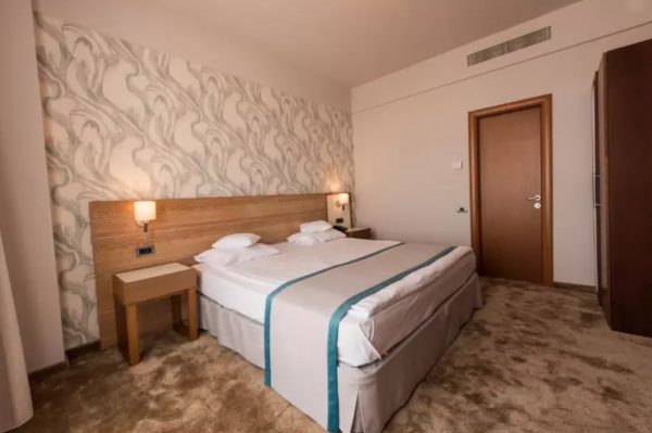 Cât trebuie să plătești pentru Revelion 2026 la hotelul lui Gică Hagi din Mamaia. Pachetul include acces la spa 26 Revelion