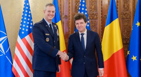 Americanii au venit la București. Nicușor Dan, întâlnire importantă la Cotroceni cu un șef din SUA. Ce s-a stabilit 26 Nicușor Dan întâlnire importantă cu generalul american,. Foto: presidency.ro
