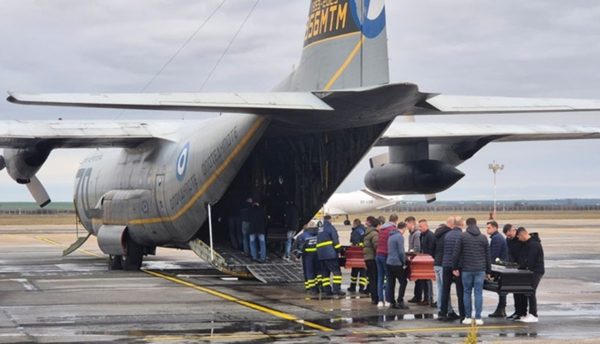 Tragedie fără margini: trupurile celor șapte suporteri PAOK Salonic, victime ale accidentului din Timiș, repatriate cu un avion militar 26 PAOK