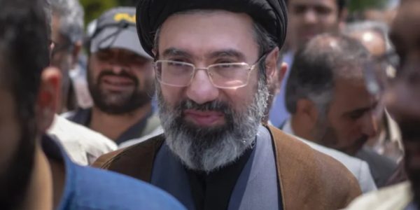 Mojtaba Khamenei. FOTO: Morteza Nikoubazl/NurPhoto / Shutterstock Editorial