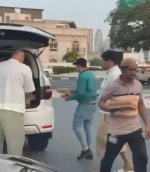 Gestul lui Cosmin Olăroiu a făcut înconjurul internetului. Ce mesaj a transmis antrenorul 27 SURSĂ FOTO. CAPTURĂ X/ HAMAD YAZ