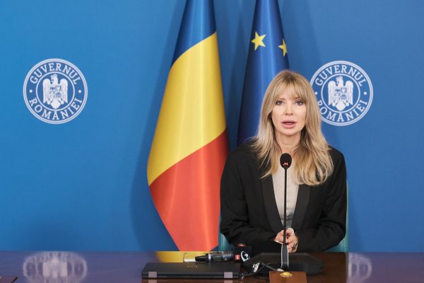 Cine este primul senator care și-a dat demisia din PSD după ce a refuzat să semneze moțiunea de cenzură împotriva lui Bolojan 26 Victoria Stoiciu. Foto: Facebook