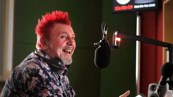 Doliu în presa internațională! Celebrul prezentator BBC Dave Llewellyn s-a stins la 57 de ani după o boală gravă 26 bbc