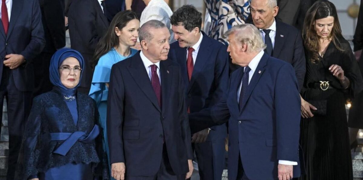 Cât ar valora pistolul primit cadou de Nicușor Dan de la Erdogan. Ce se întâmplă cu arma după întoarcerea în țară