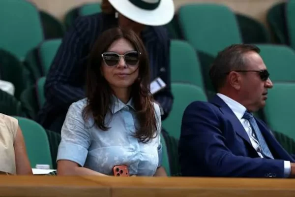 Cum a fost surprinsă Simona Halep la Wimbledon. Bărbatul care i-a stat alături în loja oficială 26 simona halep