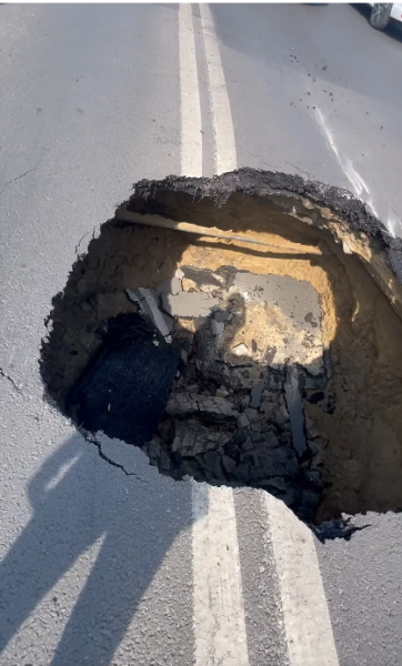 Carmen Șerban, la un pas de o tragedie. Autoturismul ei a ajuns într-un crater din asfalt 26 bucuresti