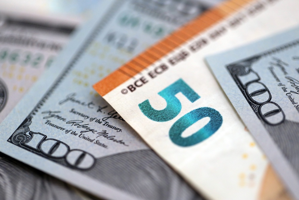 Unde găsești cel mai bun curs valutar la bănci: comparație actualizată, curs valutar și conv