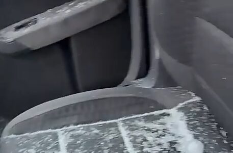 Grindină cât nuca. Furtuna a făcut prăpăd în Argeș 33 Argeș