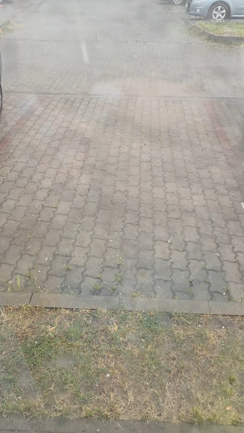 Natura s-a dezlănțuit la Cluj! Grindina a lovit în plin, în mijlocul unei ploi torențiale 26 cluj