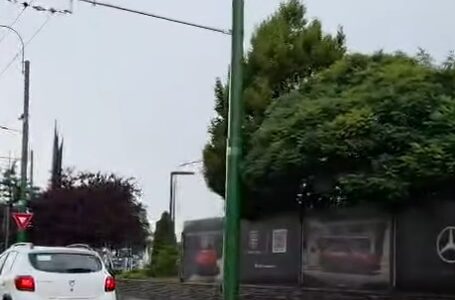 Imagini după potopul de câteva minute. Apa a acoperit complet mai multe porțiuni de drum 33 SURSA FOTO: METEOPLUS
